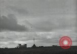 Standbild Raketenstart A-5 und Fallschirm Greifswalder Oie Deutschland, 1940, aus Sekunde 35 historischem Filmmaterial Videoclip 65675037472