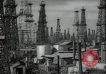 Standbild Öl Kräne Huntington Beach California USA, 1938, aus Sekunde 1 historischem Filmmaterial Videoclip 65675037515