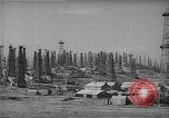 Standbild Öl Kräne Huntington Beach California USA, 1938, aus Sekunde 9 historischem Filmmaterial Videoclip 65675037515