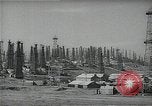 Standbild Öl Kräne Huntington Beach California USA, 1938, aus Sekunde 12 historischem Filmmaterial Videoclip 65675037515
