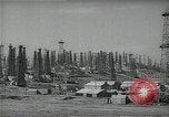 Standbild Öl Kräne Huntington Beach California USA, 1938, aus Sekunde 17 historischem Filmmaterial Videoclip 65675037515