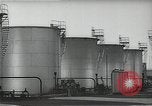 Standbild Richfield company Raffinerie Watson California USA, 1938, aus Sekunde 29 historischem Filmmaterial Videoclip 65675037516