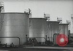 Standbild Richfield company Raffinerie Watson California USA, 1938, aus Sekunde 34 historischem Filmmaterial Videoclip 65675037516