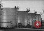 Standbild Richfield company Raffinerie Watson California USA, 1938, aus Sekunde 36 historischem Filmmaterial Videoclip 65675037516