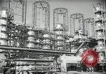 Standbild Richfield company Raffinerie Watson California USA, 1938, aus Sekunde 43 historischem Filmmaterial Videoclip 65675037516