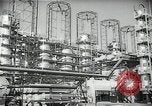Standbild Richfield company Raffinerie Watson California USA, 1938, aus Sekunde 45 historischem Filmmaterial Videoclip 65675037516