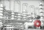 Standbild Richfield company Raffinerie Watson California USA, 1938, aus Sekunde 47 historischem Filmmaterial Videoclip 65675037516