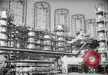 Standbild Richfield company Raffinerie Watson California USA, 1938, aus Sekunde 49 historischem Filmmaterial Videoclip 65675037516