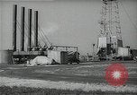 Standbild Wildcat Ölfeld Watson California USA, 1938, aus Sekunde 24 historischem Filmmaterial Videoclip 65675037519