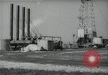 Standbild Wildcat Ölfeld Watson California USA, 1938, aus Sekunde 35 historischem Filmmaterial Videoclip 65675037519