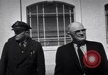 Image Warden et Officersl Alcatraz island California USA, 1947, de la seconde 8 séquences d'archives historiques vidéo 65675037522