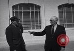 Image Warden et Officersl Alcatraz island California USA, 1947, de la seconde 10 séquences d'archives historiques vidéo 65675037522