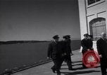 Image Warden et Officersl Alcatraz island California USA, 1947, de la seconde 28 séquences d'archives historiques vidéo 65675037522