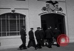 Image Warden et Officersl Alcatraz island California USA, 1947, de la seconde 37 séquences d'archives historiques vidéo 65675037522