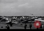 Image Le prince Philip duc d'Édimbourg au British National planeur Championships Hampshire Angleterre, 1967, de la seconde 26 séquences d'archives historiques vidéo 65675037537