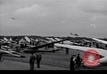 Image Le prince Philip duc d'Édimbourg au British National planeur Championships Hampshire Angleterre, 1967, de la seconde 27 séquences d'archives historiques vidéo 65675037537