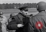 Image Le Lieutenant-général Courtney H Hodges Torgau Allemagne, 1945, de la seconde 41 séquences d'archives historiques vidéo 65675037538