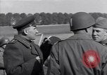 Image Le Lieutenant-général Courtney H Hodges Torgau Allemagne, 1945, de la seconde 43 séquences d'archives historiques vidéo 65675037538