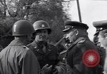 Image Le Lieutenant-général Courtney H Hodges Torgau Allemagne, 1945, de la seconde 53 séquences d'archives historiques vidéo 65675037538
