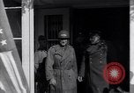 Image général Courtney Hodges Torgau Allemagne, 1945, de la seconde 32 séquences d'archives historiques vidéo 65675037539