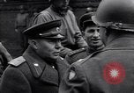 Immagine di Il Maggiore Generale Terry Allen Delitzsch Germania, 1945, secondo 32 filmato di repertorio 65675037542