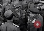 Immagine di Il Maggiore Generale Terry Allen Delitzsch Germania, 1945, secondo 54 filmato di repertorio 65675037542