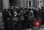 Immagine di Civili tedesco Delitzsch Germania, 1945, secondo 9 filmato di repertorio 65675037544