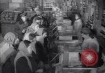 Immagine di Kreschatik negozio di alimentari Kiev Ucraina, 1947, secondo 43 filmato di repertorio 65675037546