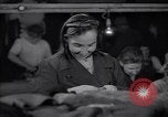 Immagine di Fabbrica di abbigliamento Bielorussia Minsk Unione Sovietica, 1947, secondo 59 filmato di repertorio 65675037547