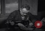 Immagine di Fabbrica di scarpe Bielorussia Minsk Unione Sovietica, 1947, secondo 46 filmato di repertorio 65675037548