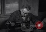 Immagine di Fabbrica di scarpe Bielorussia Minsk Unione Sovietica, 1947, secondo 47 filmato di repertorio 65675037548