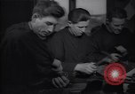 Immagine di Fabbrica di scarpe Bielorussia Minsk Unione Sovietica, 1947, secondo 53 filmato di repertorio 65675037548