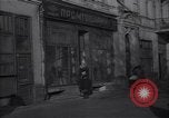 Immagine di Negozio di abbigliamento Kiev Ucraina, 1947, secondo 7 filmato di repertorio 65675037549