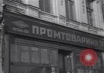 Immagine di Negozio di abbigliamento Kiev Ucraina, 1947, secondo 23 filmato di repertorio 65675037549
