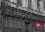 Immagine di Negozio di abbigliamento Kiev Ucraina, 1947, secondo 26 filmato di repertorio 65675037549