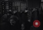 Immagine di Negozio di abbigliamento Kiev Ucraina, 1947, secondo 34 filmato di repertorio 65675037549