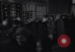 Immagine di Negozio di abbigliamento Kiev Ucraina, 1947, secondo 38 filmato di repertorio 65675037549