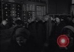 Immagine di Negozio di abbigliamento Kiev Ucraina, 1947, secondo 46 filmato di repertorio 65675037549