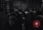 Immagine di Negozio di abbigliamento Kiev Ucraina, 1947, secondo 55 filmato di repertorio 65675037549