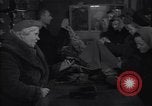 Immagine di Negozio di abbigliamento Kiev Ucraina, 1947, secondo 61 filmato di repertorio 65675037549
