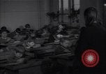 Standbild Klassenzimmer Minsk Belarus Sowjetunion, 1947, aus Sekunde 9 historischem Filmmaterial Videoclip 65675037550
