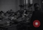 Standbild Klassenzimmer Minsk Belarus Sowjetunion, 1947, aus Sekunde 10 historischem Filmmaterial Videoclip 65675037550