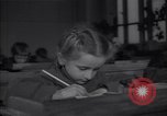 Standbild Klassenzimmer Minsk Belarus Sowjetunion, 1947, aus Sekunde 11 historischem Filmmaterial Videoclip 65675037550