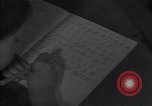 Standbild Klassenzimmer Minsk Belarus Sowjetunion, 1947, aus Sekunde 27 historischem Filmmaterial Videoclip 65675037550