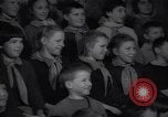 Standbild Klassenzimmer Minsk Belarus Sowjetunion, 1947, aus Sekunde 32 historischem Filmmaterial Videoclip 65675037550