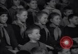Standbild Klassenzimmer Minsk Belarus Sowjetunion, 1947, aus Sekunde 33 historischem Filmmaterial Videoclip 65675037550