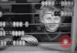 Standbild Klassenzimmer Minsk Belarus Sowjetunion, 1947, aus Sekunde 44 historischem Filmmaterial Videoclip 65675037550