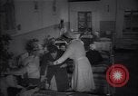 Immagine di Old ladies home Kiev Ucraina, 1947, secondo 22 filmato di repertorio 65675037553