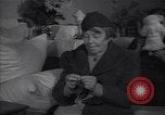 Immagine di Old ladies home Kiev Ucraina, 1947, secondo 43 filmato di repertorio 65675037553