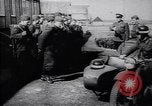 Standbild Arbeitnehmer Proteste Berlin Deutschland, 1953, aus Sekunde 3 historischem Filmmaterial Videoclip 65675037557